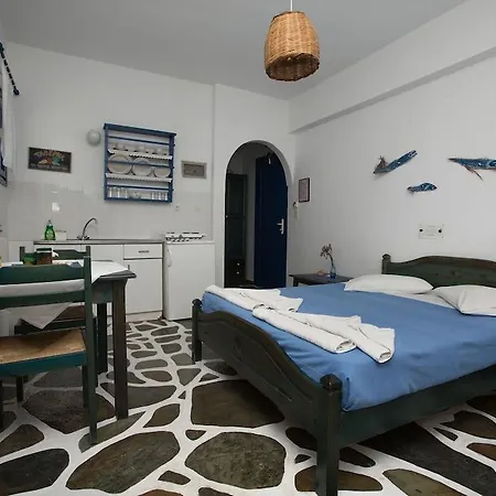Angie's 3* Parikia (Paros)